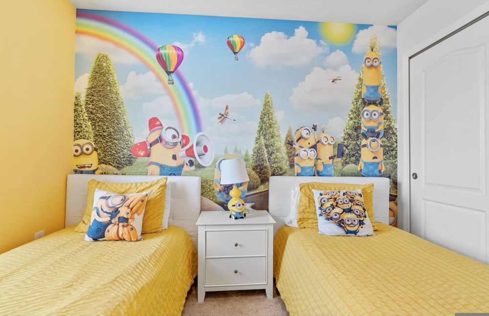 Spacious 5BR Villa w Private Pool Near Disney