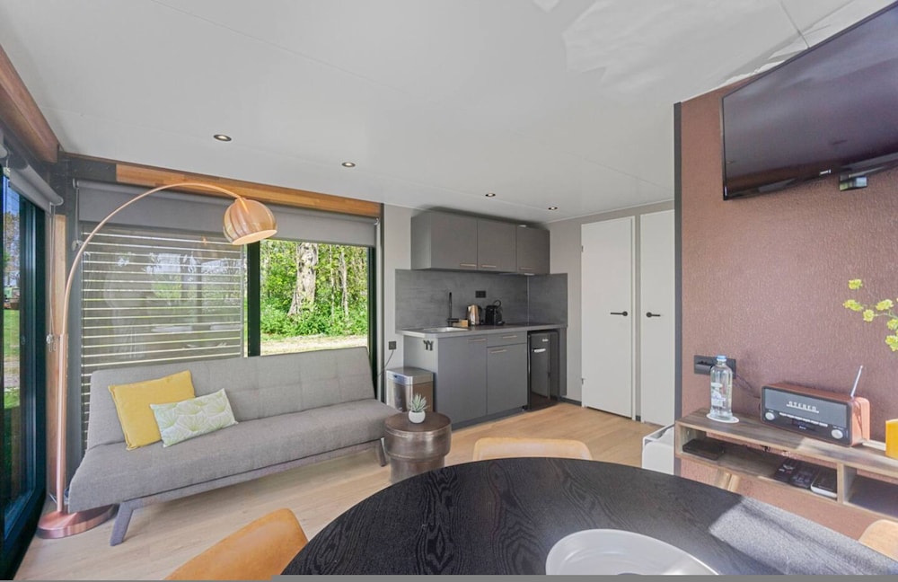 Fokke Sleat Houseboat
