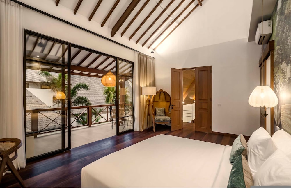Villa Nusantara 4 by Alfred in Bali - Brand NEW Luxury 4BD Pool Villa Pererenan Beach Caggu