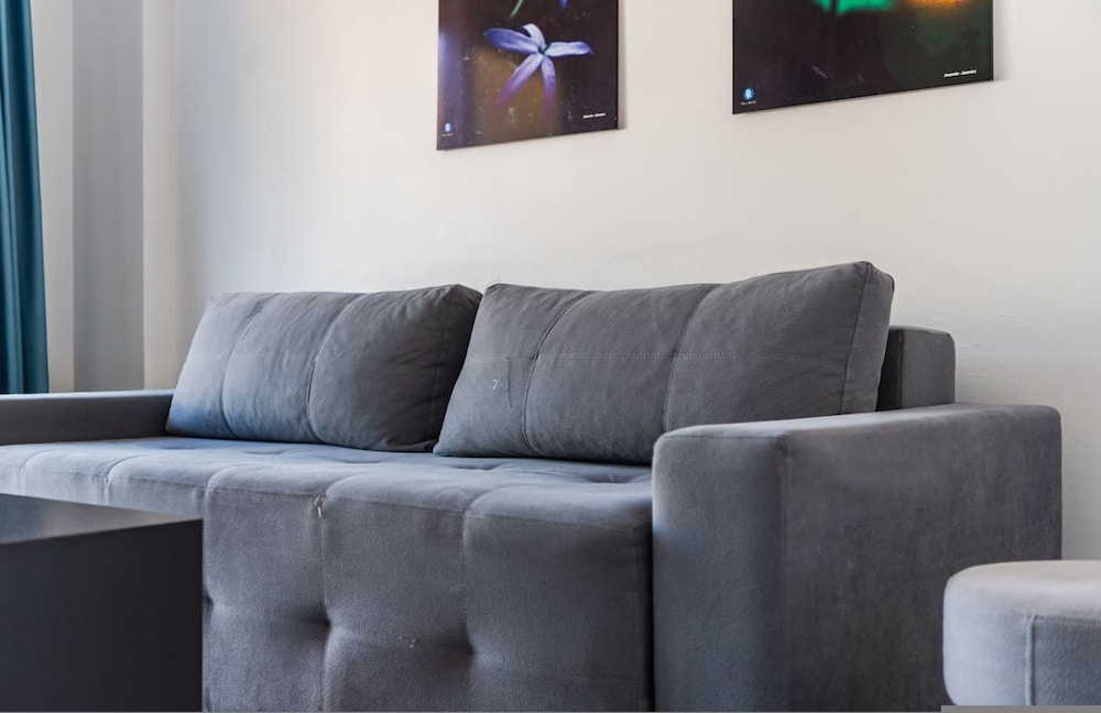 2-br Apartment by the Beach - Jasemin