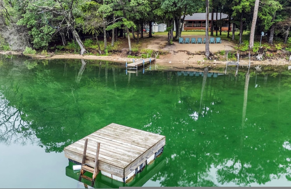 Lakeside Getaway pet Friendly