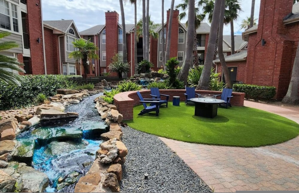 Medical Center 2BR With Resort Amenities