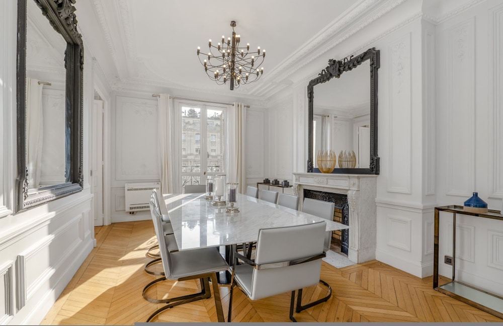 The Parisian Beauty in Paris