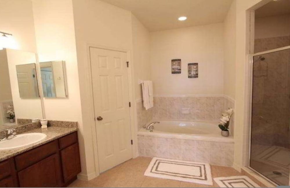 4bdr w Pool Near Disney