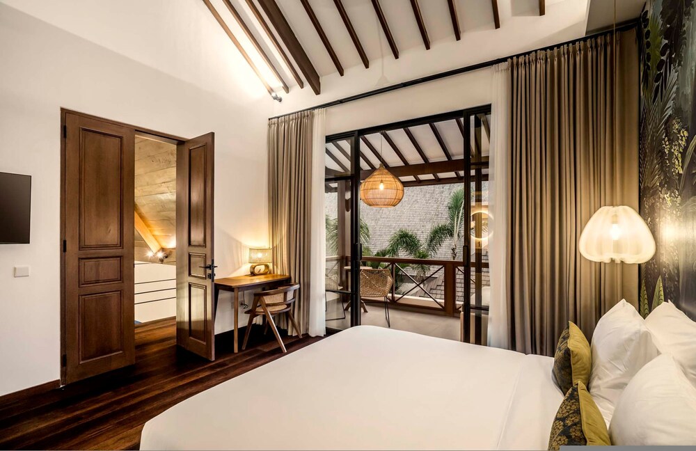 Villa Nusantara 4 by Alfred in Bali - Brand NEW Luxury 4BD Pool Villa Pererenan Beach Caggu