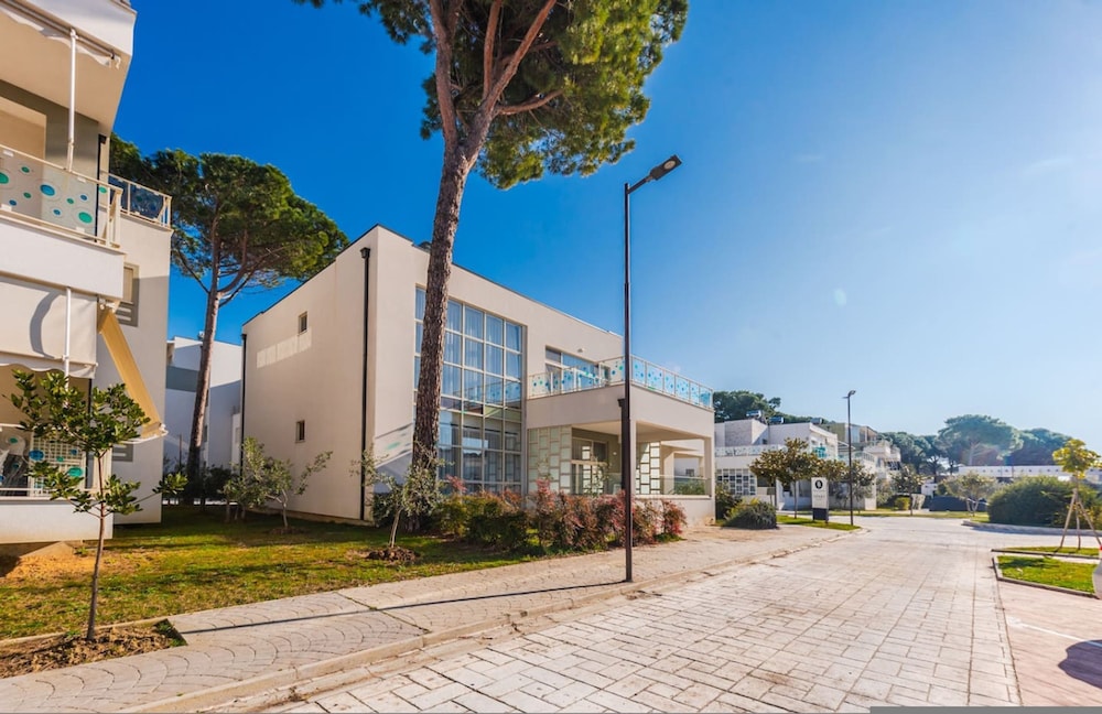 1-bedroom Retreat at Gjiri i Lalzit - Zambaku