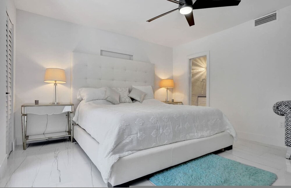 Hibiscus House in Fort Lauderdale
