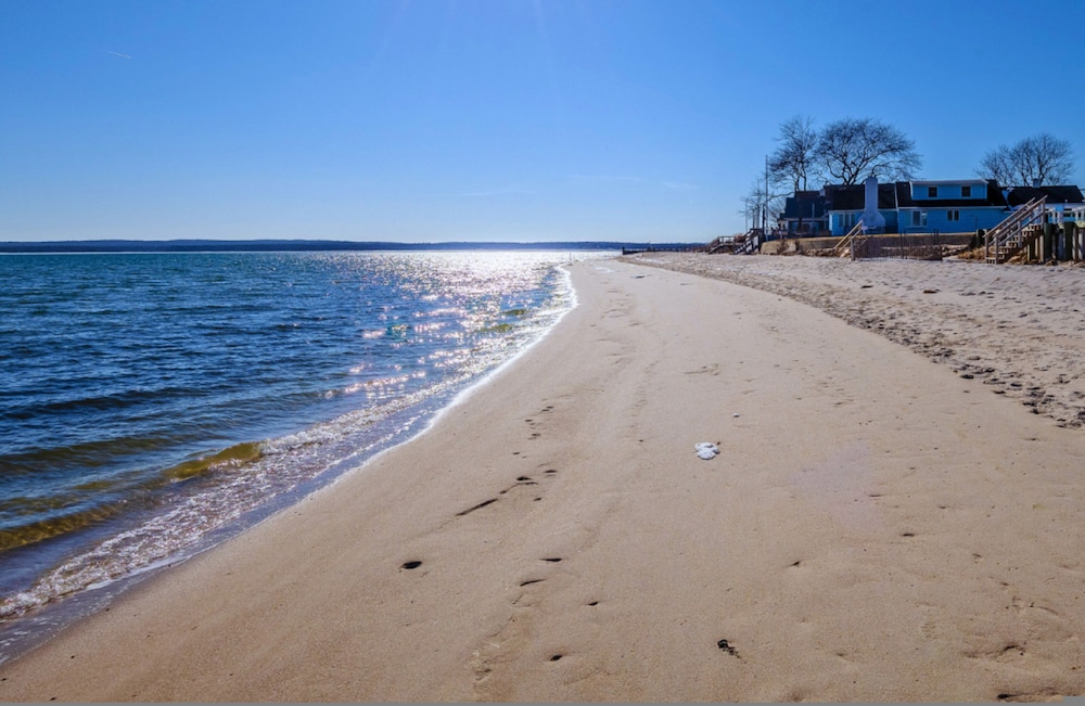 Beachfront Retreat - 5BR Home With Stunning Views