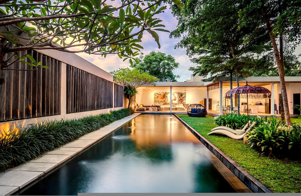 Loft Volcano by Alfred in Bali - Stylish 2 BR Loft w Pool Garden Ricefields View