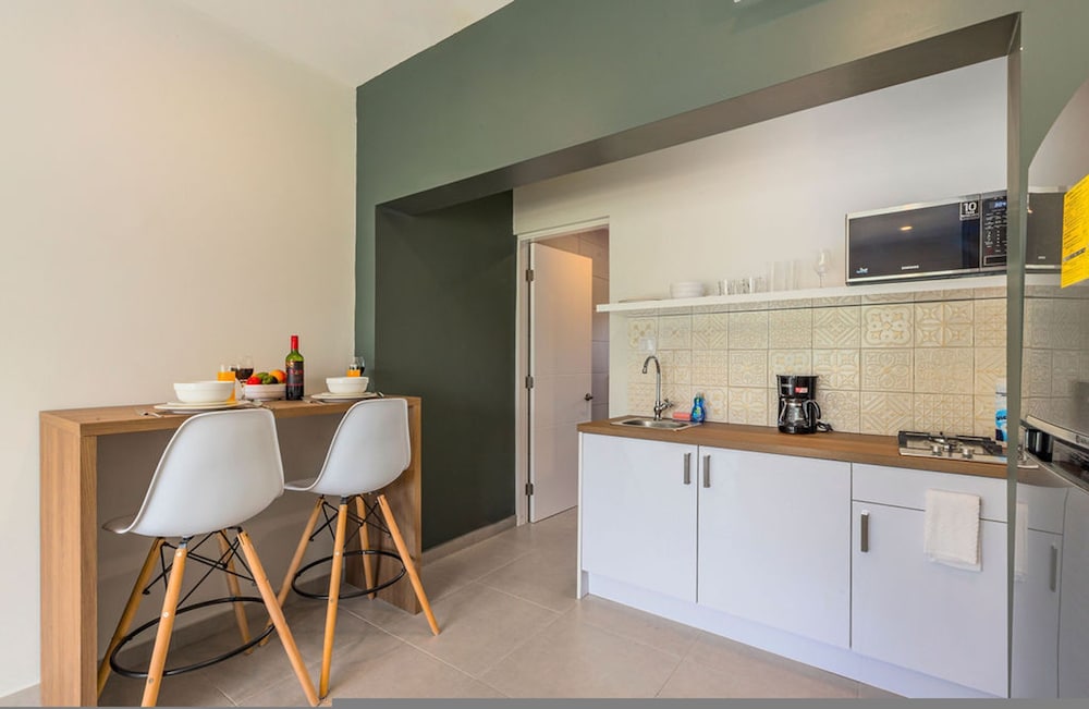 NEW - Amazingstudio Close 2 Palm Eagle Beach