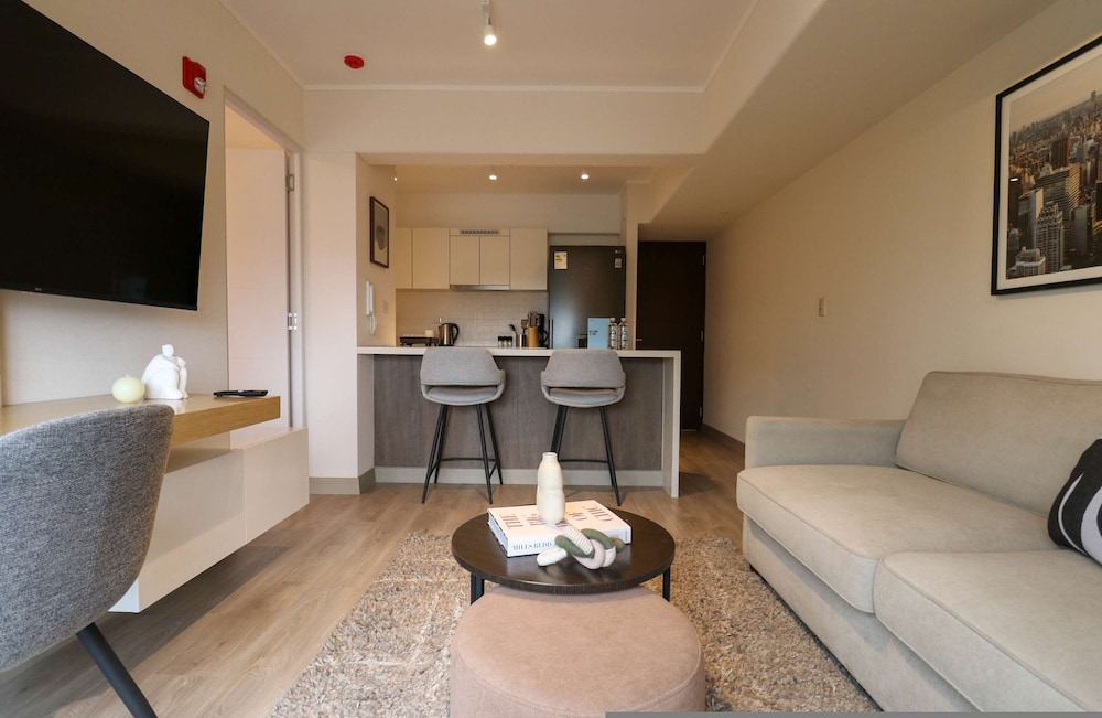 Radiant 1BR With Fantastic View in Barranco