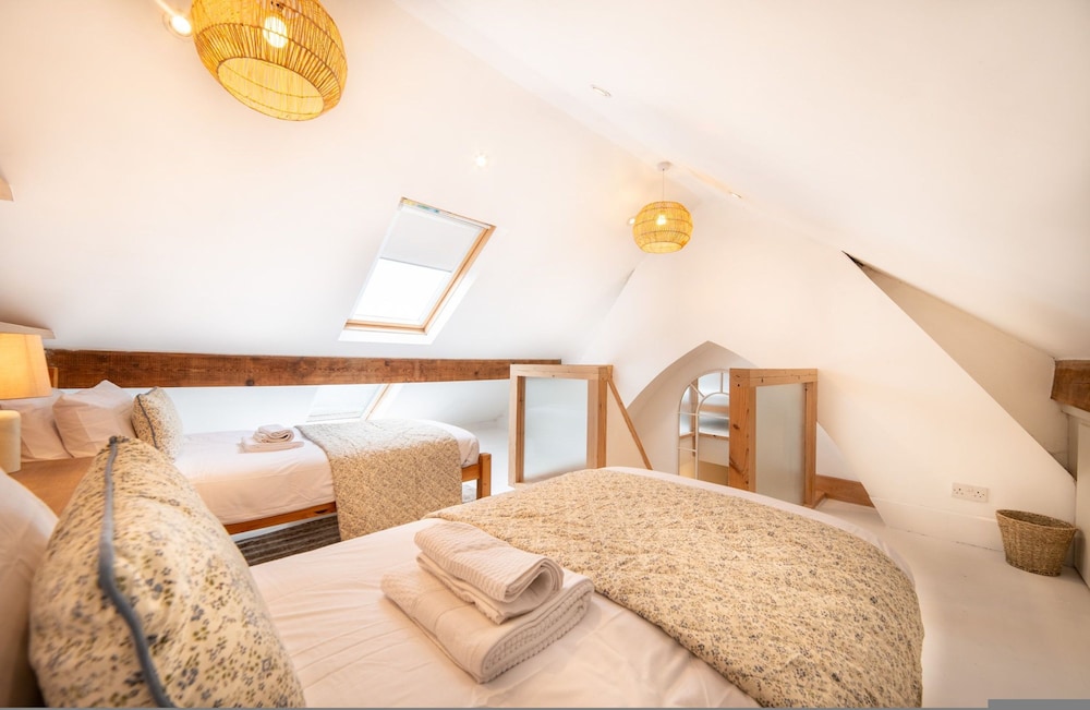 Host Stay Poppy s Cottage