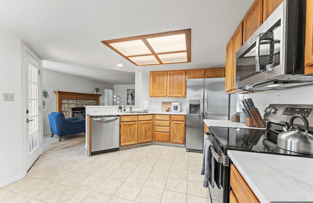 Cozy 3BR Family Home With Patio BBQ Grill Close to Casinos and Shops