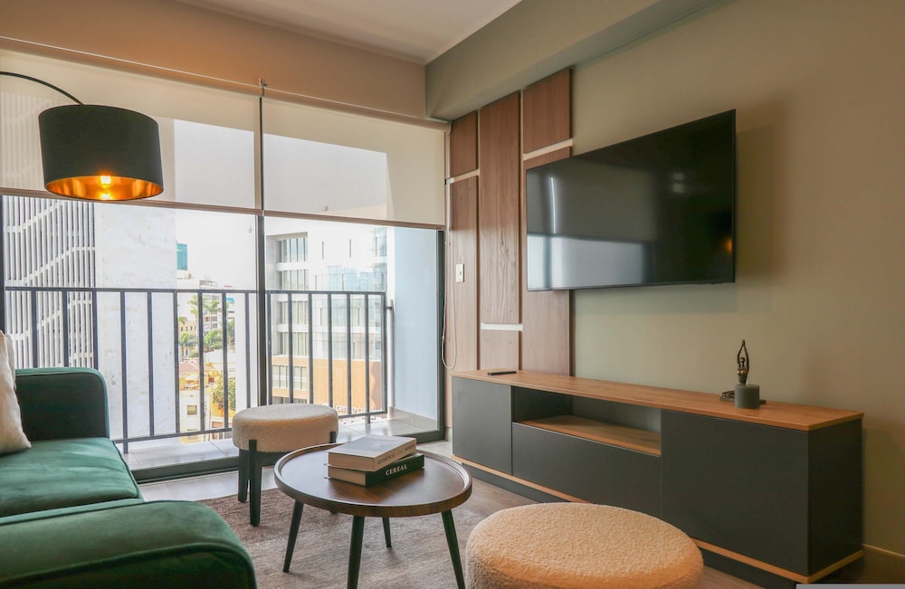 w Grandiose 1BR w Great Balcony in San Isidro