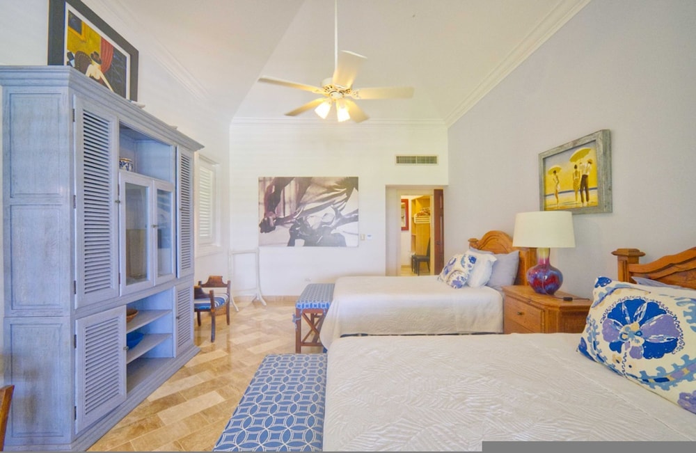 Ocean View Villa Just Minutes From Private Beaches