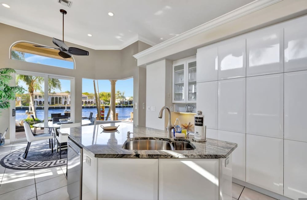 Serenity Villa Water Front