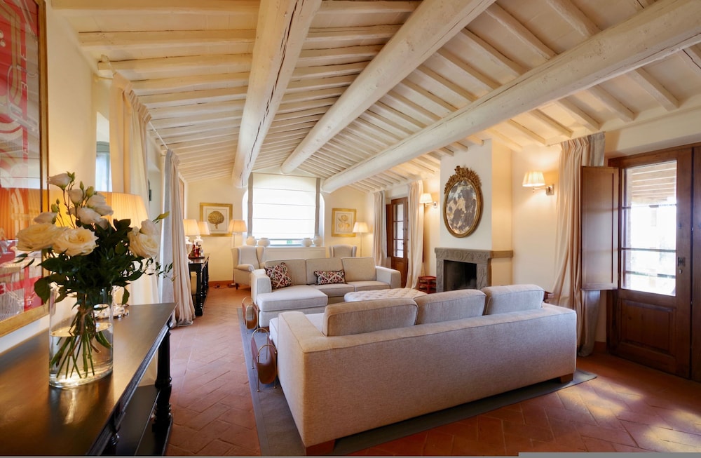 Camparone by Arceno Rentals Club