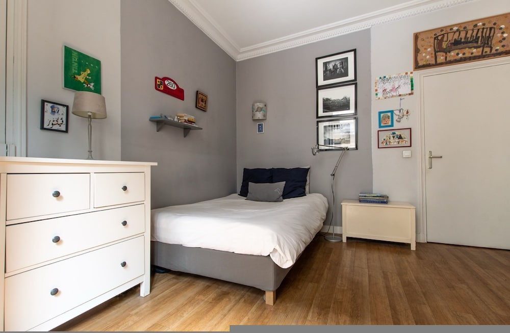 Splendid 5BR Family Apartment - Trocadero