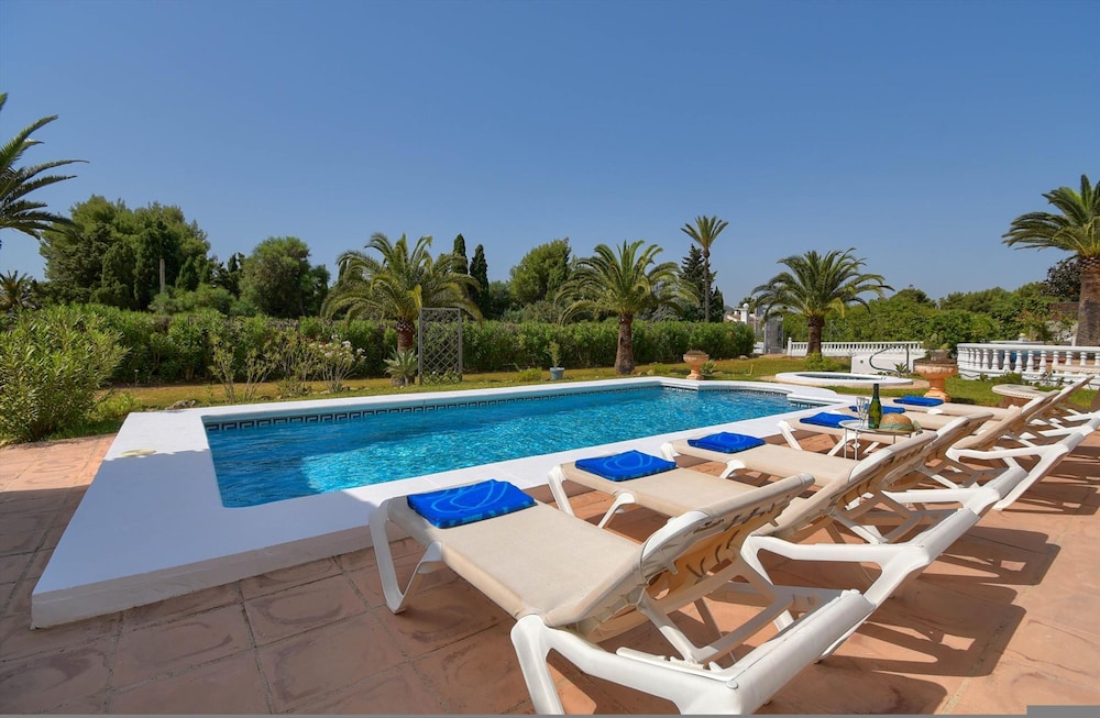 Arundel With 3 Bedrooms and 2 Bathrooms view 5