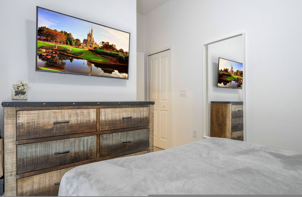 Spacious 12br Family Villa Near Disney Bella Vida