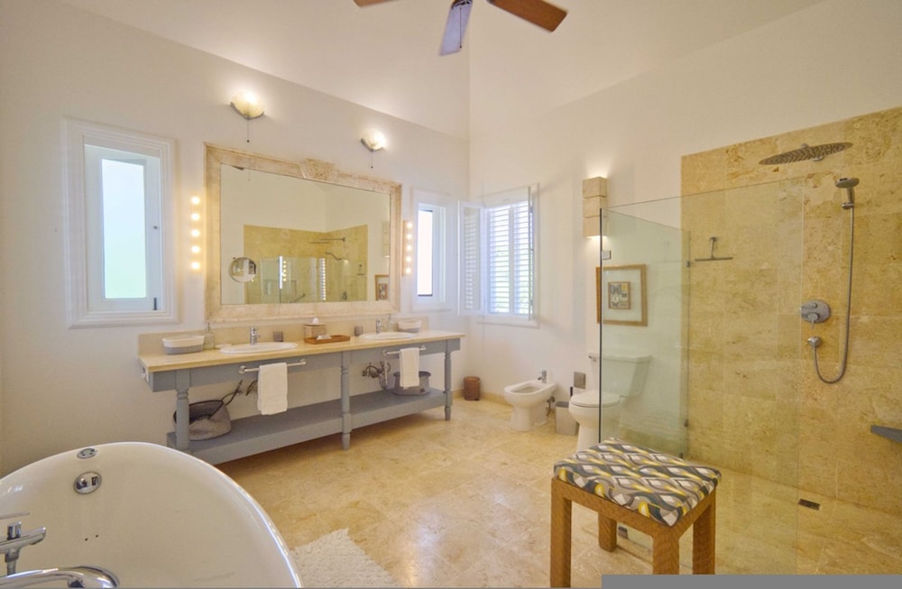Ocean View Villa Just Minutes From Private Beaches
