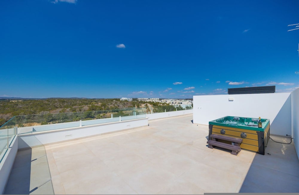 Kumquat Penthouse With Jacuzzi Rooftop Golf Las Colinas