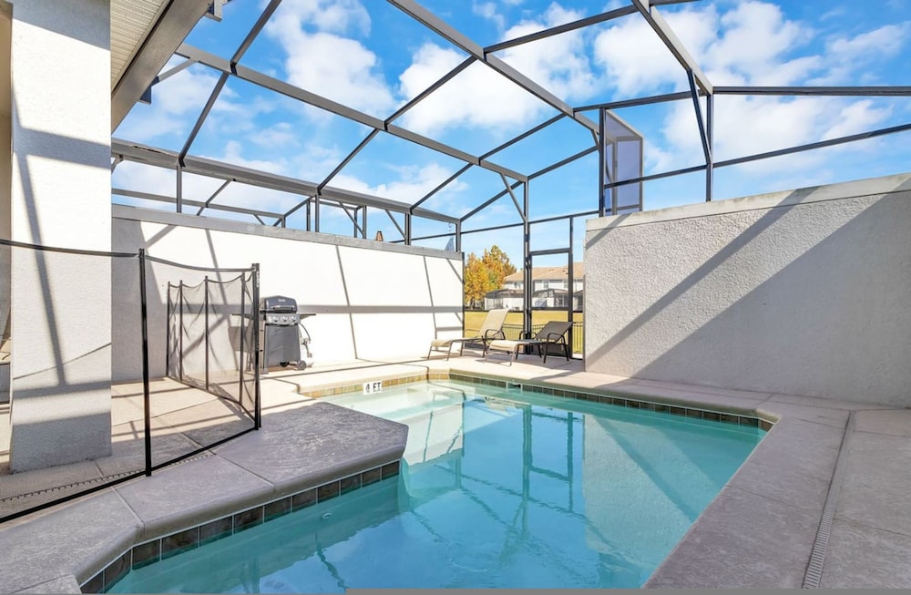 Amazing 4bdr w Pool Near Disney - 4914
