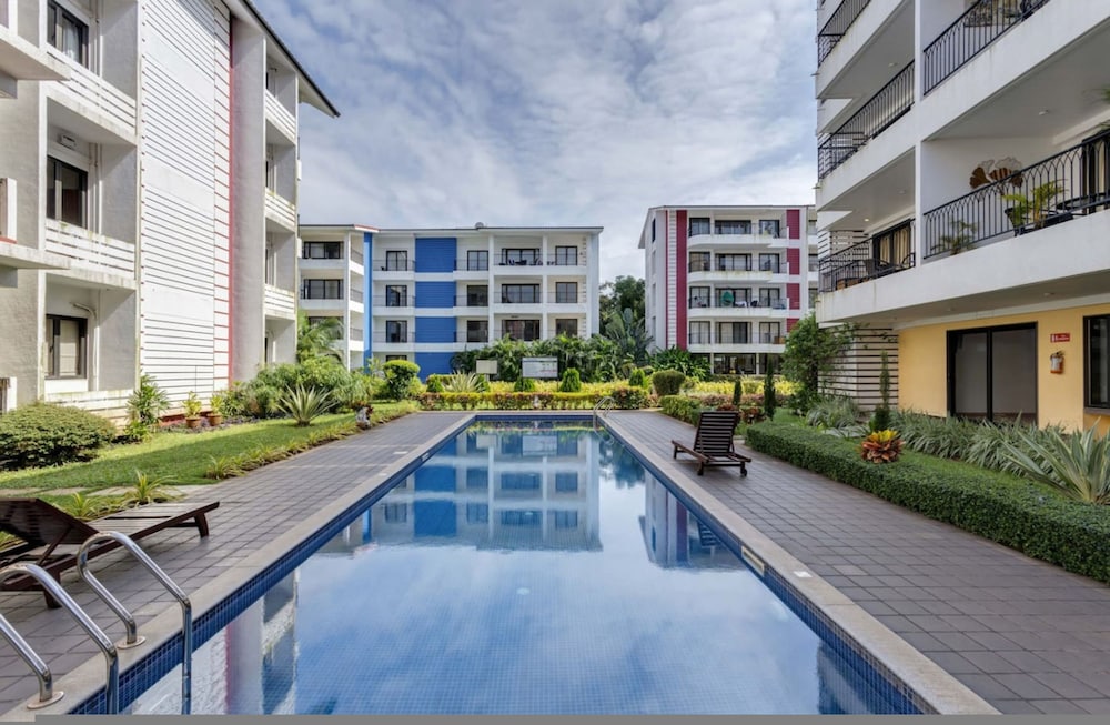 1BR w Pool Sauna Near Calangute Baga Beach