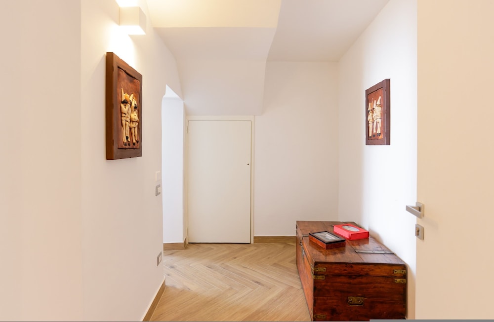 Pessina 90 Rooms in Naples