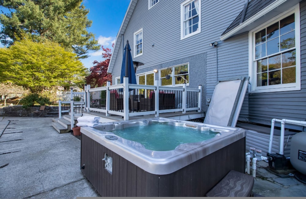 Jacuzzi - West Point - Family Friendly