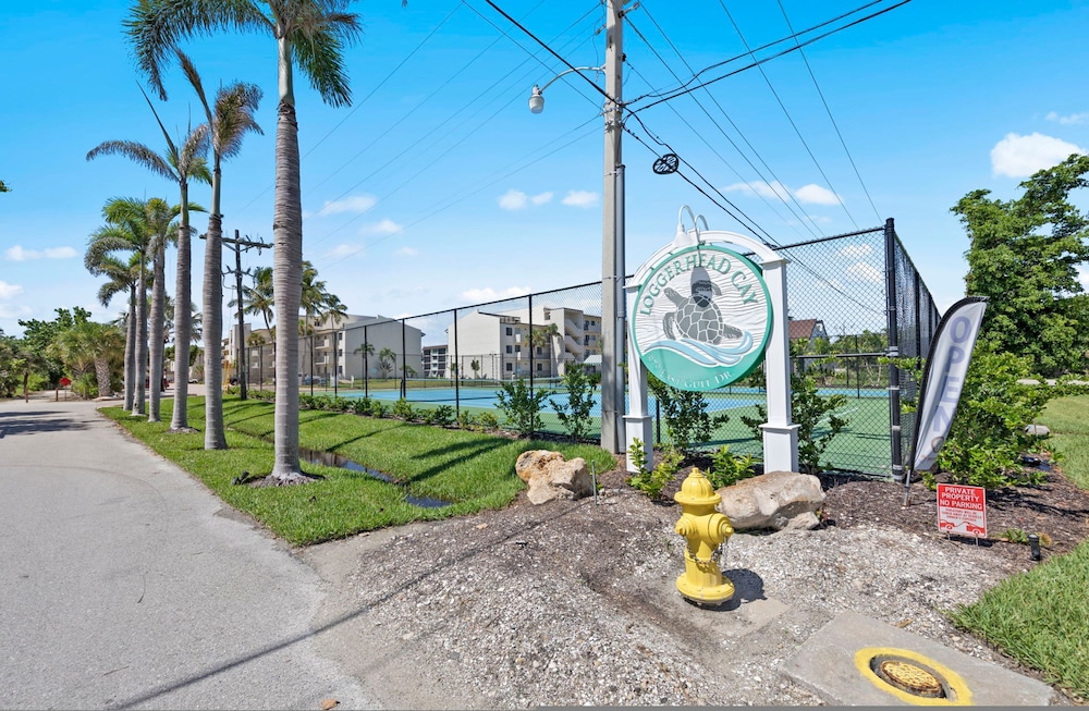 Loggerhead Cay 472 - Beach Front Pet-friendly