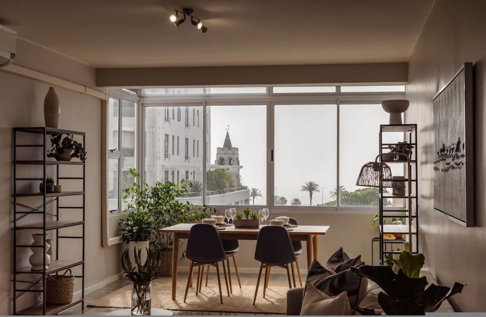Sea-facing Apartment at Adelphi Galleria Seapoint