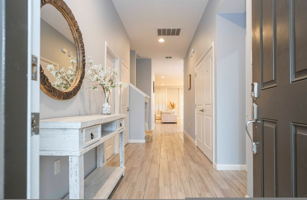 Spacious 12br Family Villa Near Disney Bella Vida