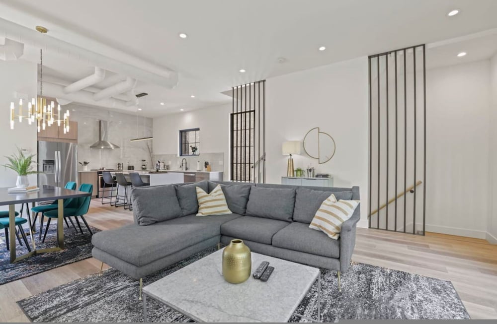 Stylish Getaway -columbus-3 Bedroom Masterpiece