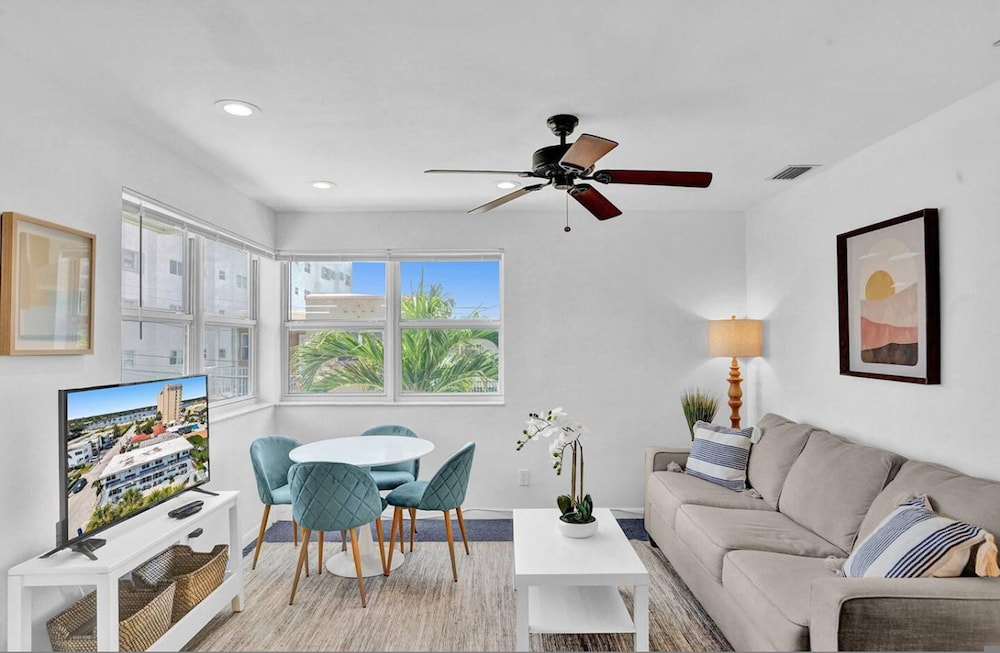 Marine Villas 5 in Hollywood