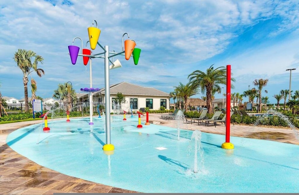 Free Amenities Spacious Home King Beds