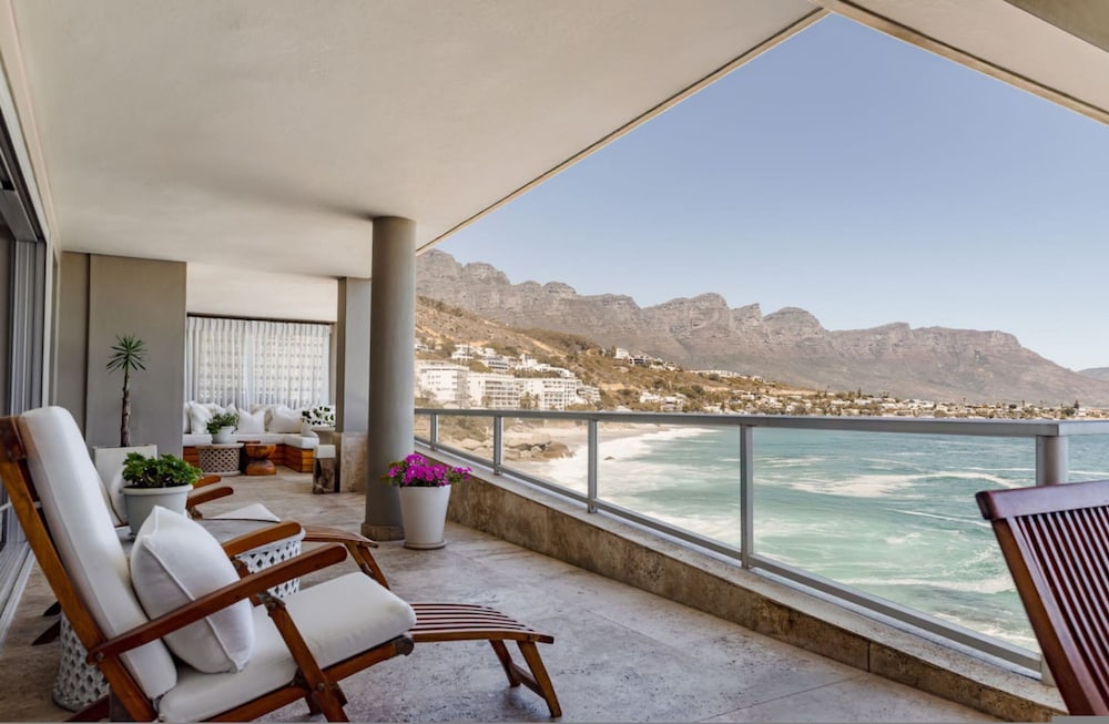 Clifton Views - Oceanfront Home