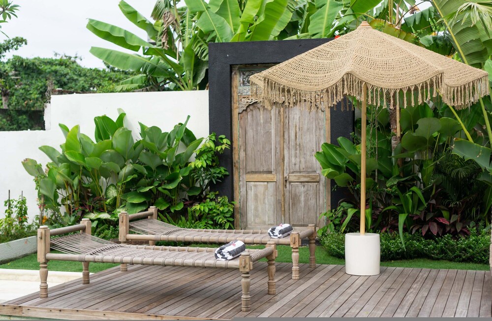 Villa Chempaka by Alfred in Bali - New Luxe Tropical 4BR Dream Villa in Canggu