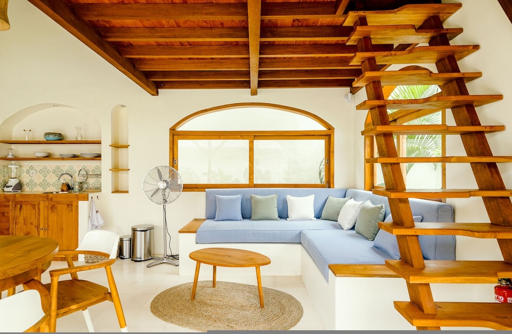 Villa Canggutopia 3 by Alfred in Bali - Tropical 1BR Villa in Heart of Canggu Echo Beach