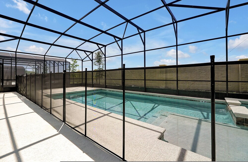 Luxury and Sophisticated 15 BR Ensuite