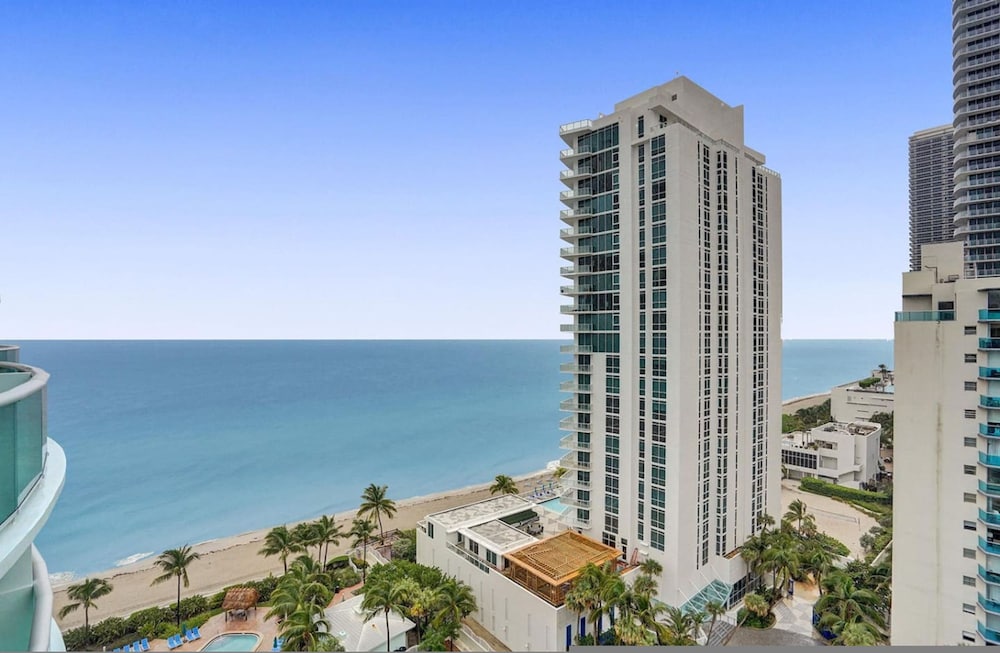Beach Penthouse Ocean Paradise