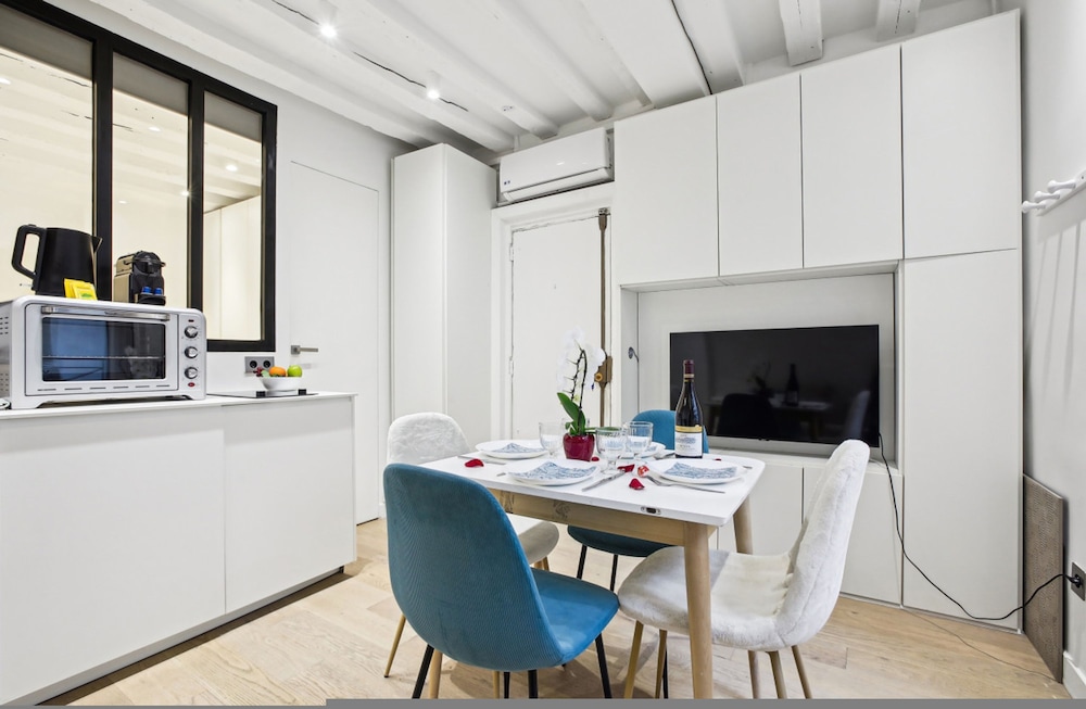Lavie Maison AC Center of Paris