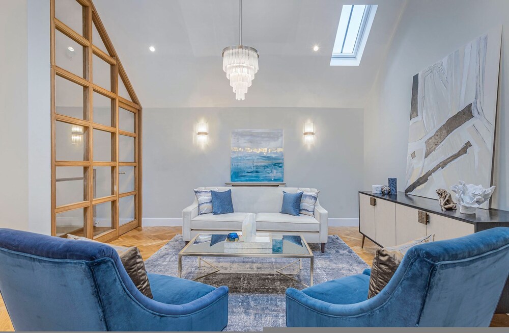 Wimpole Mews - 4 Bedroom Apartment