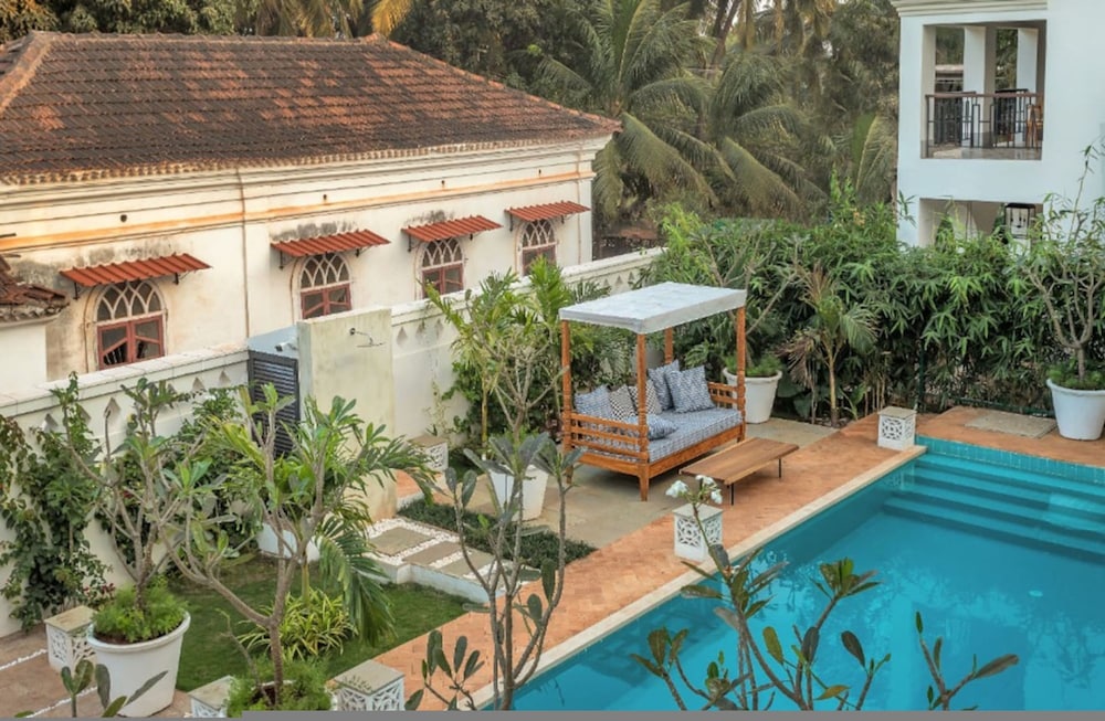Casa Brilhante - 4BR Villa w Private Pool Garden