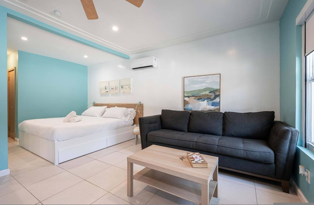 Casa Del Mar Deluxe Studio 2