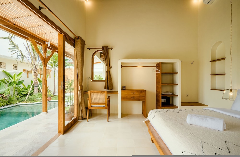 Villa Canggutopia 1 by Alfred in Bali - Tropical Hideaway 1BR Pool Villa Prime Location Canggu Beach