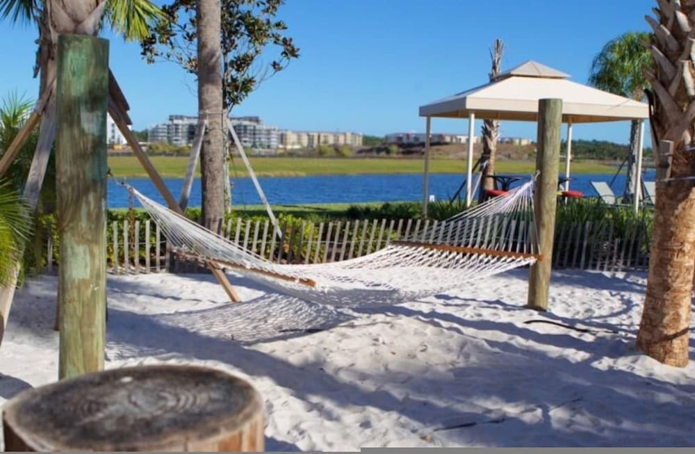 Just 5 Miles to Disney - Pool - Lake Views
