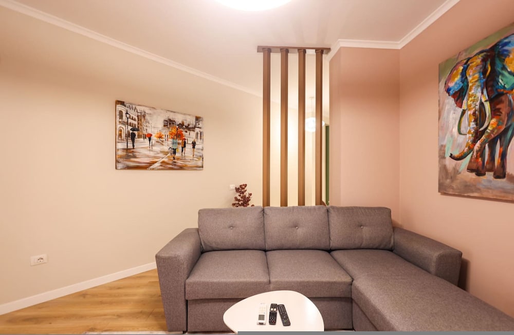 Grandstay Urban Five