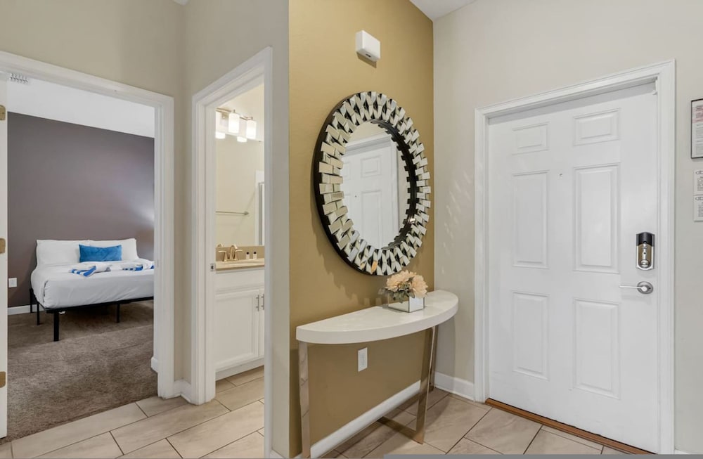 Amazing 4bdr w Pool Near Disney - 4914