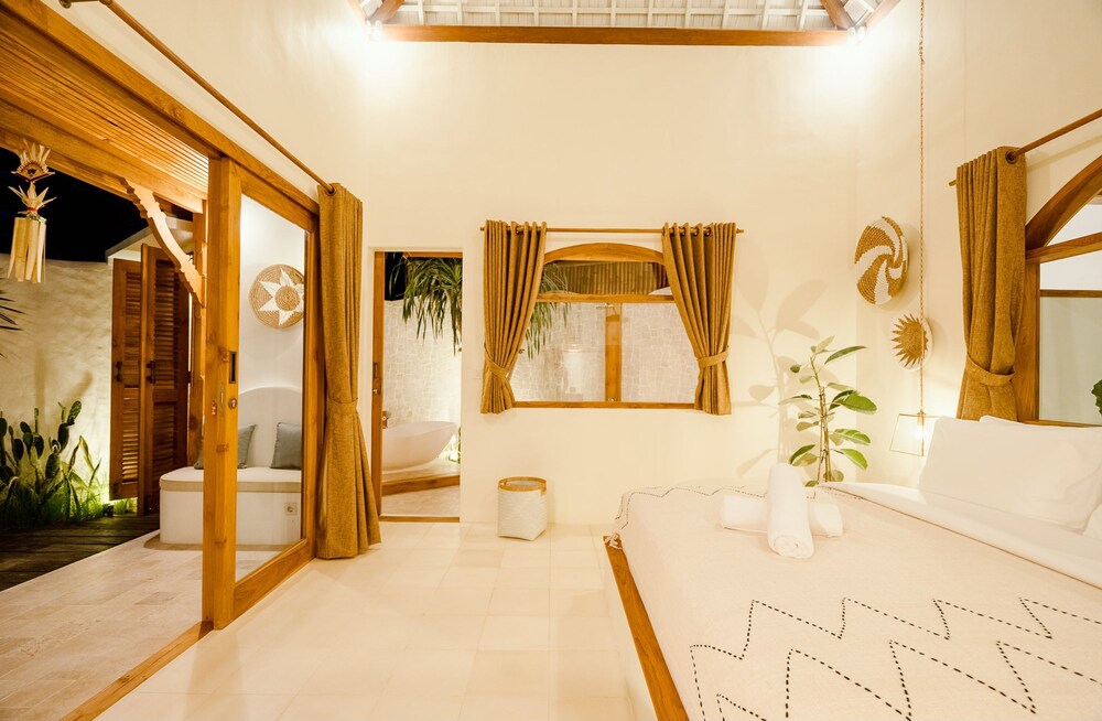 Villa Canggutopia 3 by Alfred in Bali - Tropical 1BR Villa in Heart of Canggu Echo Beach